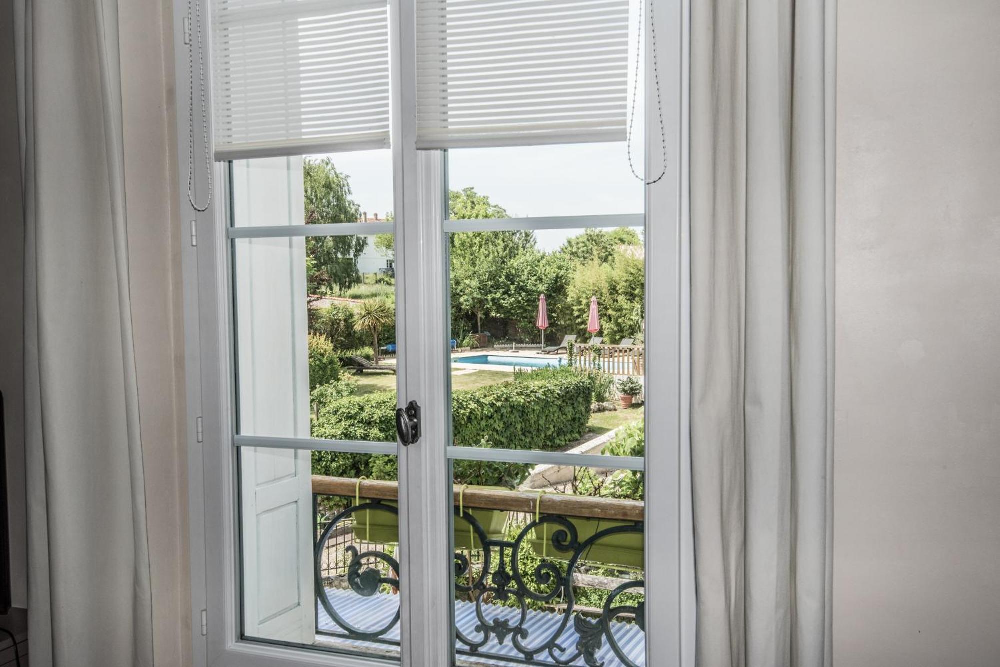 Les Tuileries De Chanteloup La Roche-Chalais Rum bild